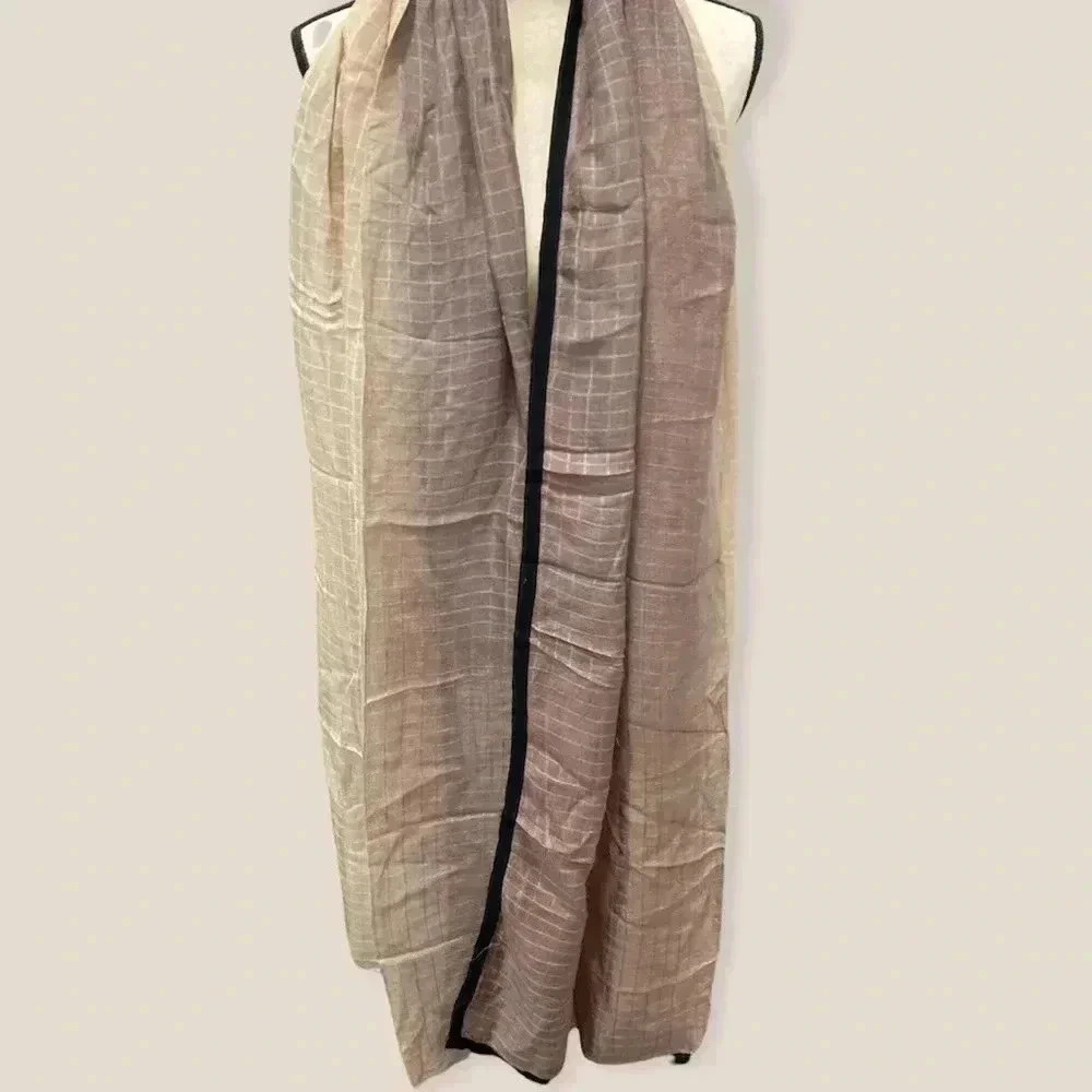 Scarf - Picture 1 of 4